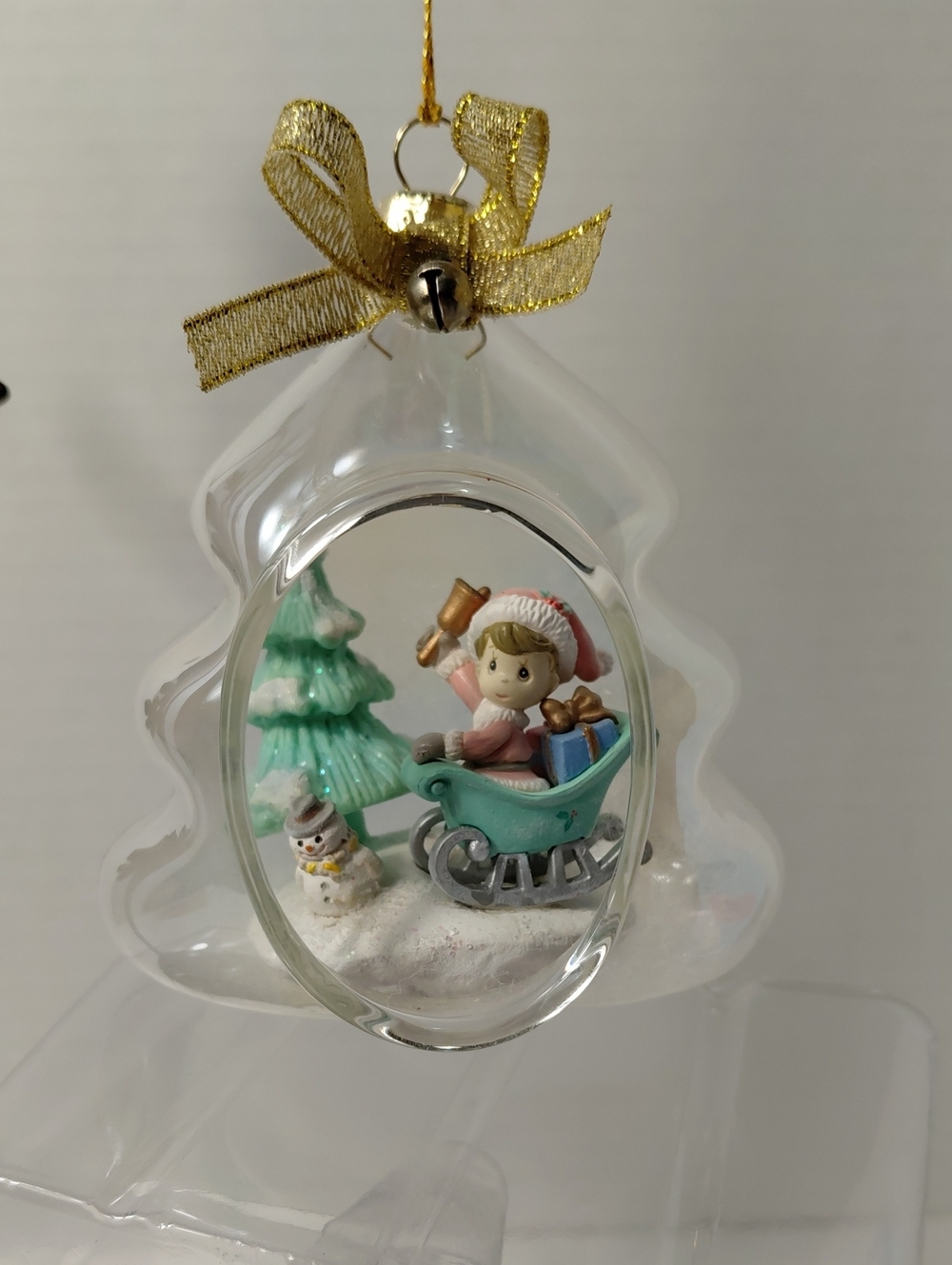 1998 Precious Moment Glass Holiday Ornament.